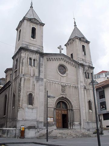 Archivo:Grado - Iglesia de San Pedro 01.jpg - Wikipedia, la