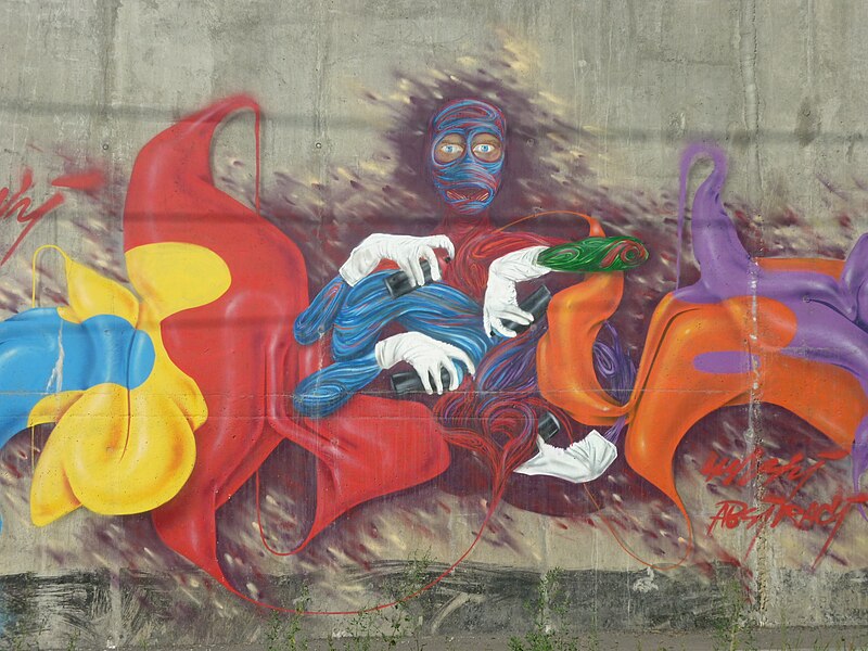 File:Graffiti on the walls under an overpass in Yekaterinburg take 03.JPG