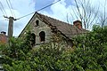 Čeština: Opuštěný dům ve vesnici Hanov v Karlovarském kraji English: An abandoned building in the village of Hanov, Karlovy Vary Region, CZ