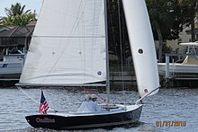 Harbor 20 showing the angled transom and Hoyt jib boom Harbor 20 Pictures 1.31.15 . (16501988891).jpg