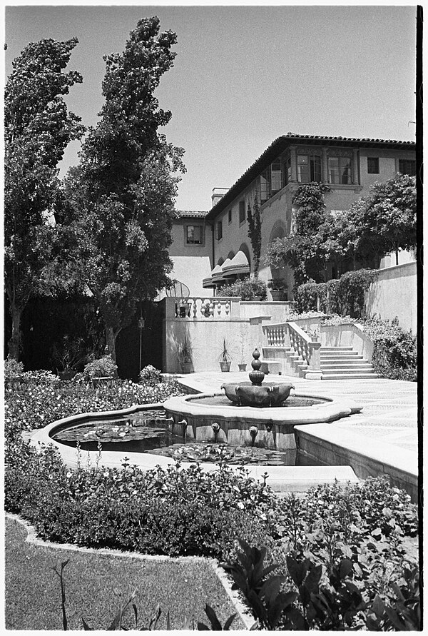 Fountain on the estate of film comedian Harold Lloyd and his wife Mildred, Beverly Hills, c.1927