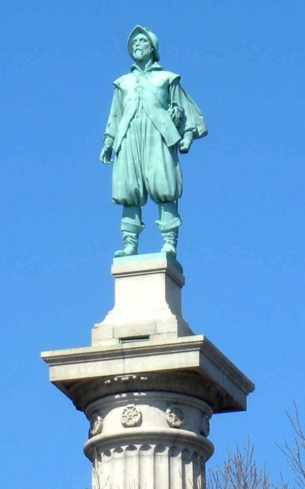 Statue of Henry Hudson on top of a tall column at Henry Hudson Park in Spuyten Duyvil