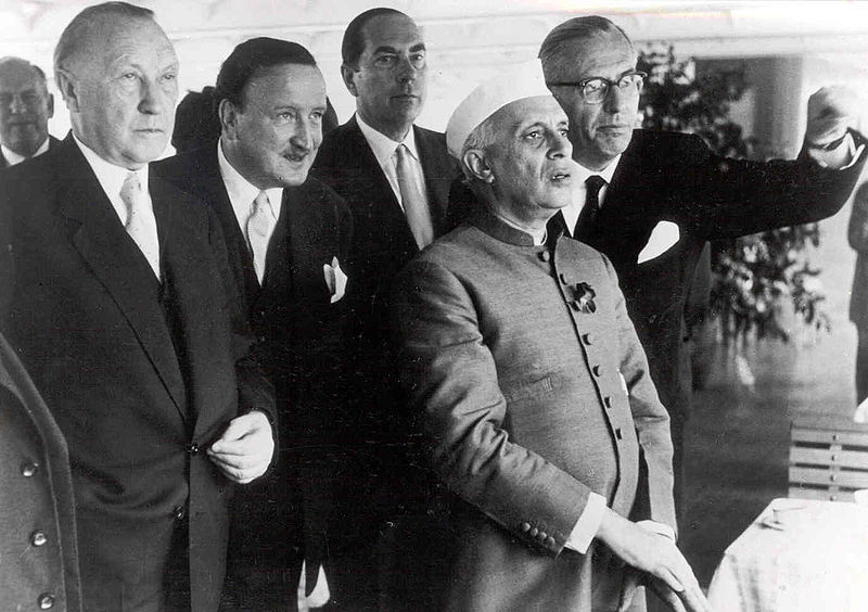File:Hermann Josef Abs - mit Adenauer und Nehru 1956.jpg