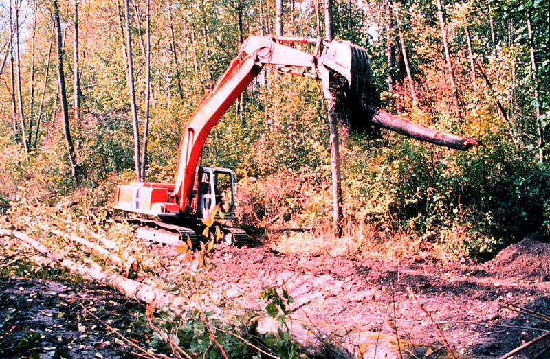 File:Hitachi excavator.jpg