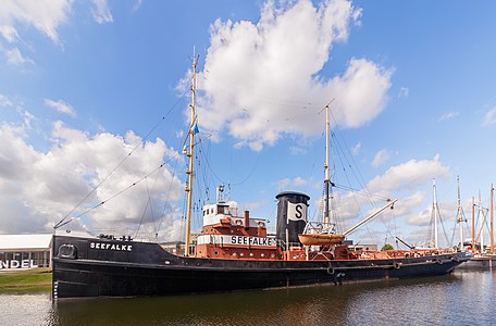 Salvage tug "Seefalke" Bremerhaven