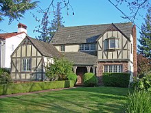 Naglee Park is home to numerous historic mansions and homes.