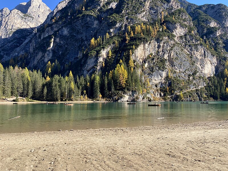 File:ITA Braies, Lago di Braies 033.jpg