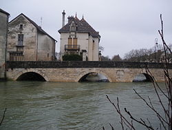 Řeka Ignon v centru Is-sur-Tille za velké vody v roce 2010