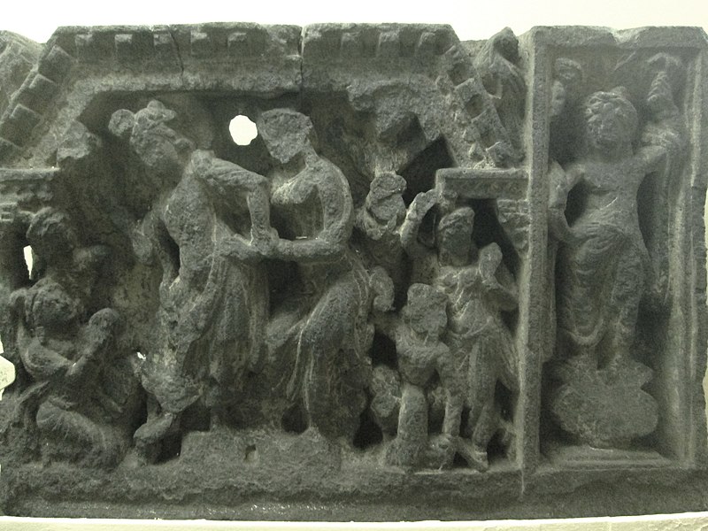 File:Indian Museum Sculpture - Siddhartha held by Yasodhara, Loriyan Tangai (9220901098).jpg