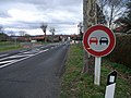 English: No overpass sign in Aigueperse (Puy-de-Dôme), departmental road 2019 [10047] Français : Interdiction de dépasser sur la route départementale 2019 à Aigueperse (Puy-de-Dôme) [10047]