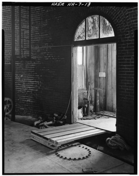 File:Interior view looking from inside Gasholder House through doorway to valve house. - Concord Gas Light Company, Gasholder House, South Main Street, Concord, Merrimack County, NH HAER NH,7-CON,9C-13.tif