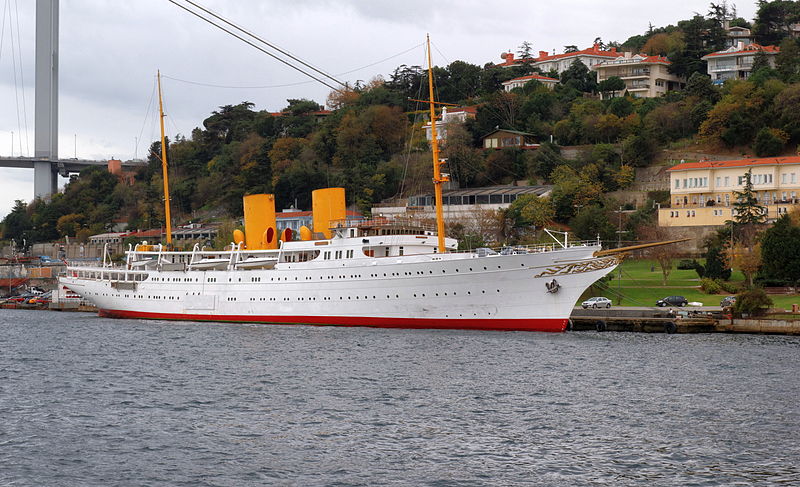 File:Istanbul Bosphorus Motor yacht Savarona IMG 7845 1920.jpg