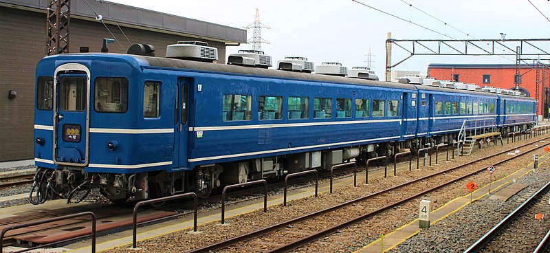 File:JNR 14 series passenger cars TOBU SL Taiju.jpg