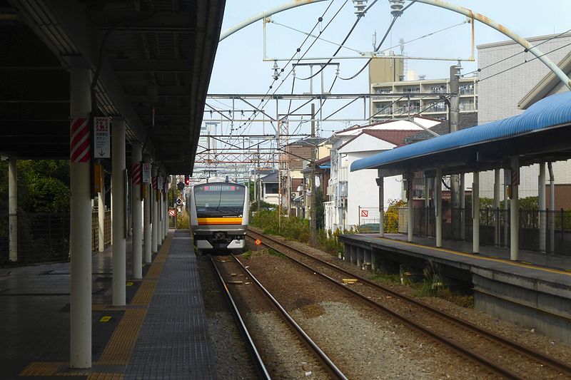 File:KashimadaStation-platforms-train-nov17-2015.jpg