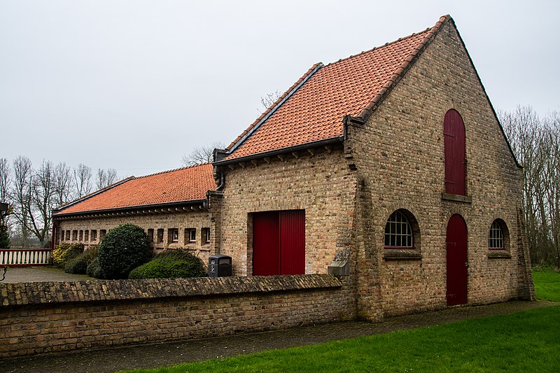 File:Kasteelhoeve Viconia 04.jpg