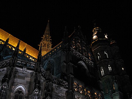 ไฟล์:Kosice - St. Elisabeth Cathedral, night 2.jpg