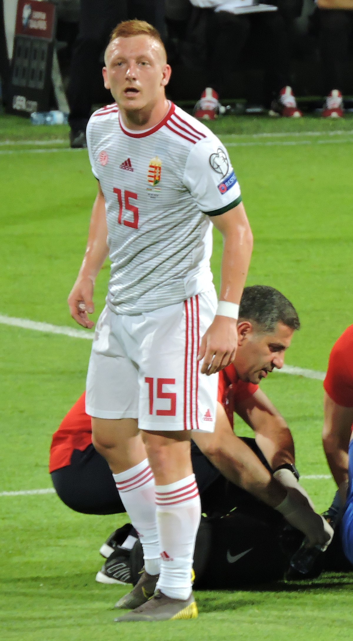 Este é László Kleinheisler. László - Doentes por Futebol