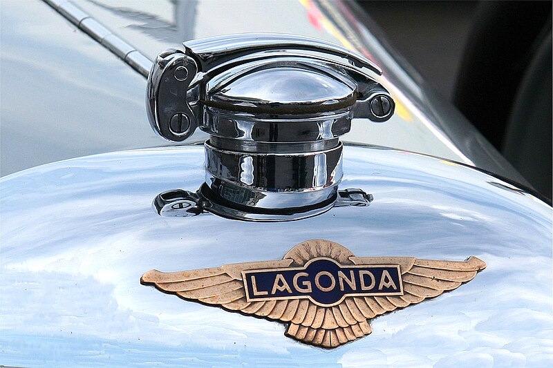 File:Lagonda M45 Tourer (Logo), Bj. 1933 (2009-08-07).jpg