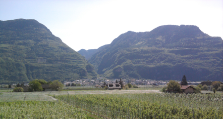 Laives dall'argine dell'Adige