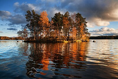 Danau Vuoksa, yang memisahkan Rusia dan Finlandia