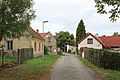 Čeština: Libeňská ulice v Radouni, části Mělnického Vtelna English: Libeňská street in Radouň, part of Mělnické Vtelno, Czech Republic.