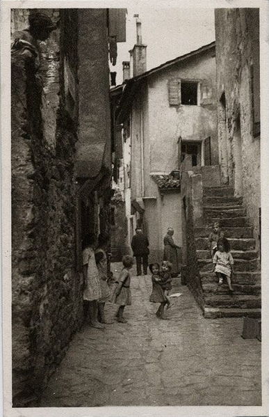 File:Machlup, Cecile (1868–1938) - Gorizia 2.jpg