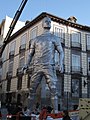 ...und eine Statue in Madrid.