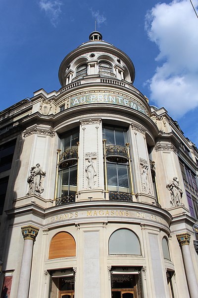 File:Magasin Printemps 56-62 boulevard Haussmann Paris 3.jpg