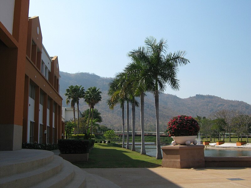 File:Main building (Stamford International University, Hua Hin campus, Thailand - January 23 2009).jpg