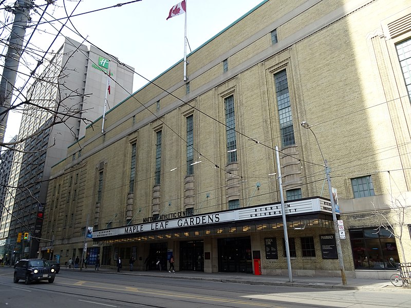 800px-Maple_Leaf_Gardens_-_50_Carlton_Street%2C_Toronto%2C_ON_M5B_1J2%2C_Canada_%282%29.jpg