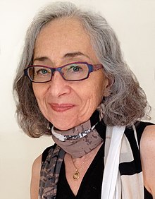 Penyair, penulis, seniman dan sarjana Yahudi Marcia Falk
