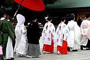 Meiji-jingu wedding procession - P1000847