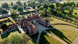 <span class="mw-page-title-main">Melford Hall</span> Grade I listed historic house museum in Long Melford, United Kingdom