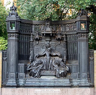 <span class="mw-page-title-main">Queen Alexandra Memorial</span> Memorial in London