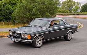 Mercedes-Benz 230CE (C123) Hirschaid-20220709-RM-120819.jpg