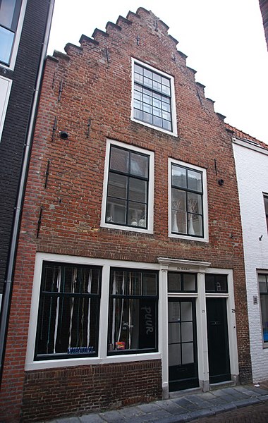 File:Middelburg - rijksmonument 28690 - Beddewijkstraat 23-25 20141109.jpg