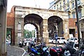 Milano, via Manzoni. Questa era la porta Nuova