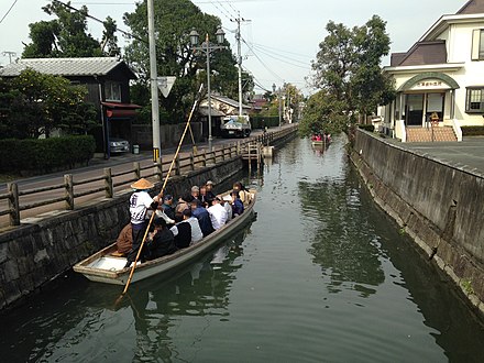 boating down Yanagawa's canal