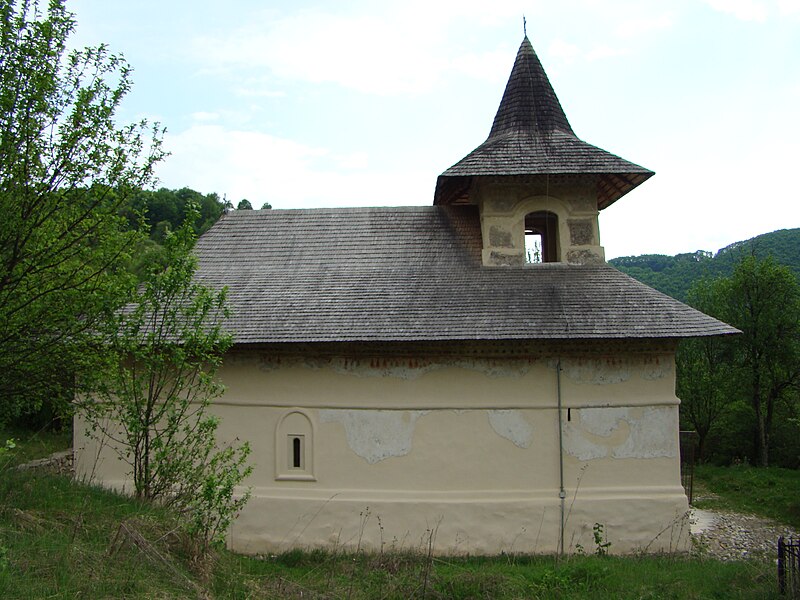 File:Monastery church geoagiu de sus.JPG