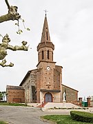 La façade de l'église.