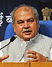 Narendra Singh Tomar addressing a press conference after launching the Swachh Sarvekshan (Gramin)- 2017, in New Delhi (cropped).jpg