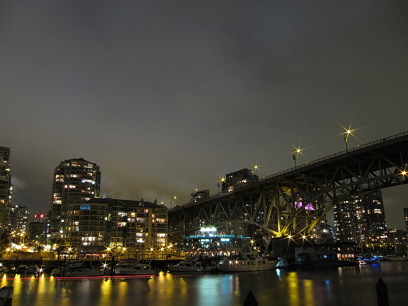 File:Night View - Granville Island (4394294218).jpg