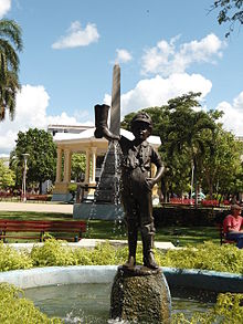 The statue in Parque Vidal, Santa Clara, Cuba