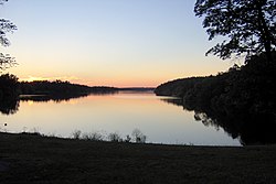 Sjön Norrviken en sommeraften.