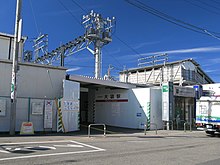 橋上駅舎化工事中の仮駅舎（2012年11月）