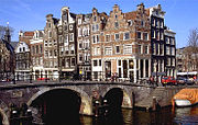 Hoek Prinsengracht / Brouwersgracht with the ' Lekkeresluis '.