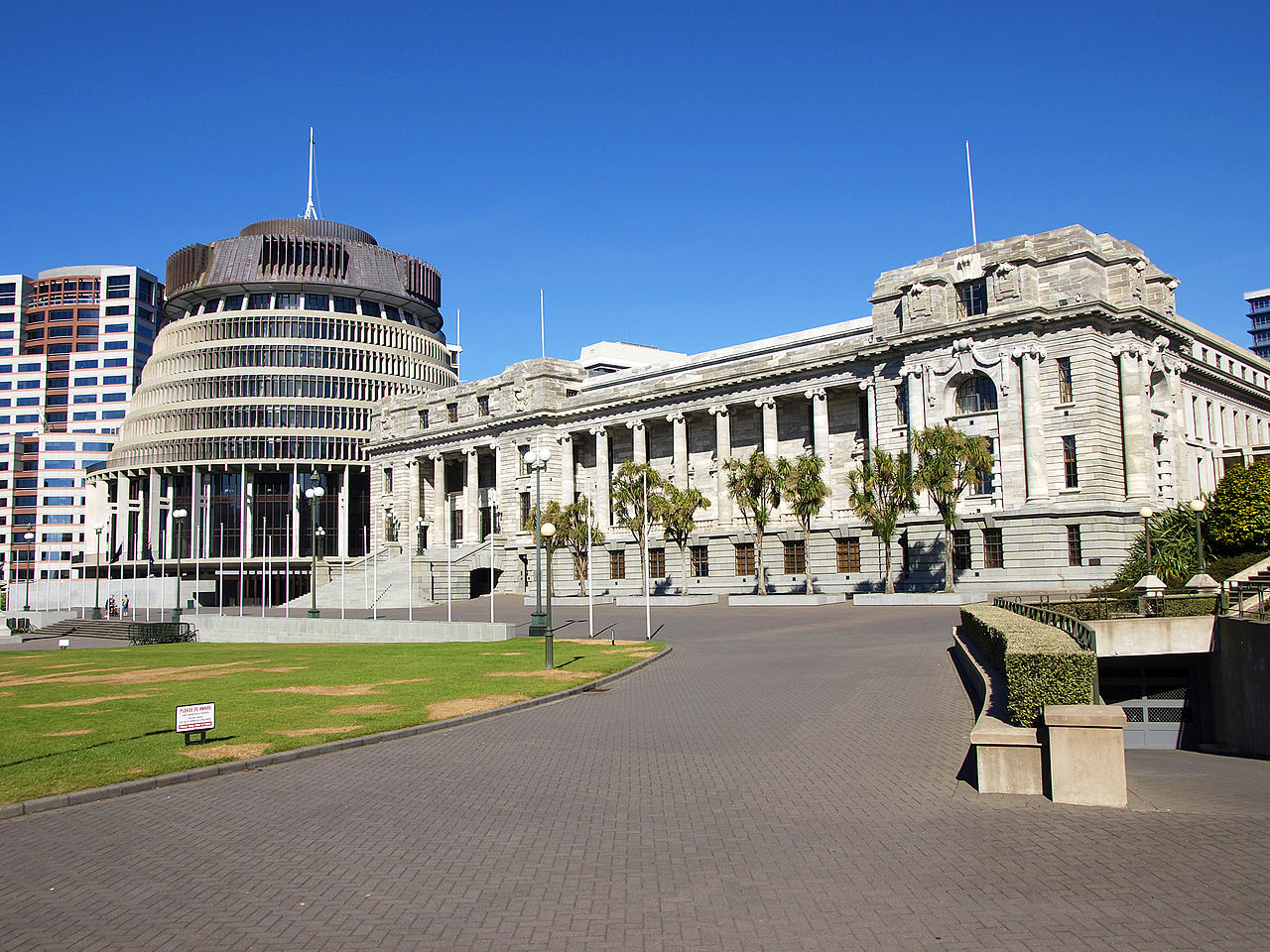 File:Parliament House, Beehive, Bowen House, Wellington ... - 1280 x 960 jpeg 352kB