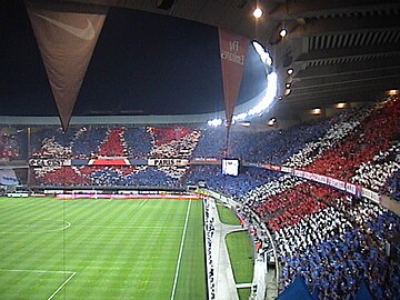 Le Parc des princes un jour de match avant le plan Leproux.