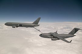 KC-46與C-17運輸機