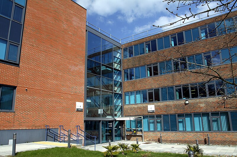 File:Perry C building in Open University Campus in Milton Keynes, spring 2013 (2).JPG